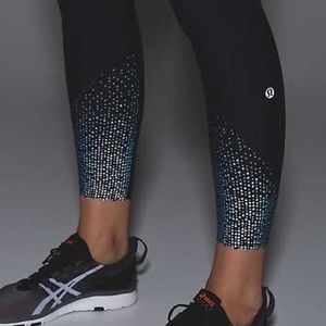 Lululemon tight stuff 7/8 leggings (reflective)